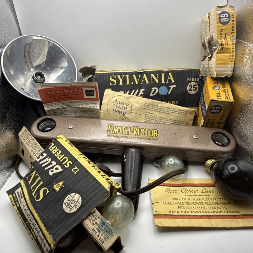 Vintage Camera Lot Of Bulbs, Flashes, Ansco; Smith-Victor; GE, Ross - some NOS